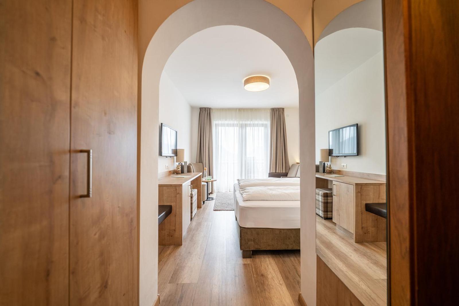 Hotel Brunnhofer 티롤로 외부 사진